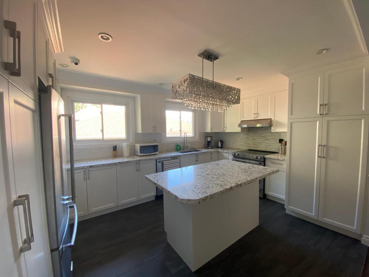Yonge And Finch Subway !P Cozy & Quiet Private Bdr With Private Bathroom Торонто Екстериор снимка