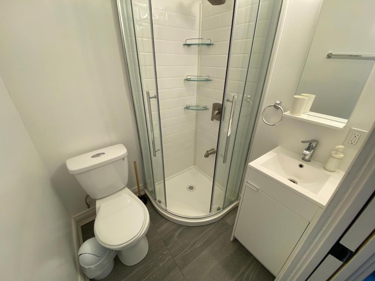 Yonge And Finch Subway !P Cozy & Quiet Private Bdr With Private Bathroom Торонто Екстериор снимка