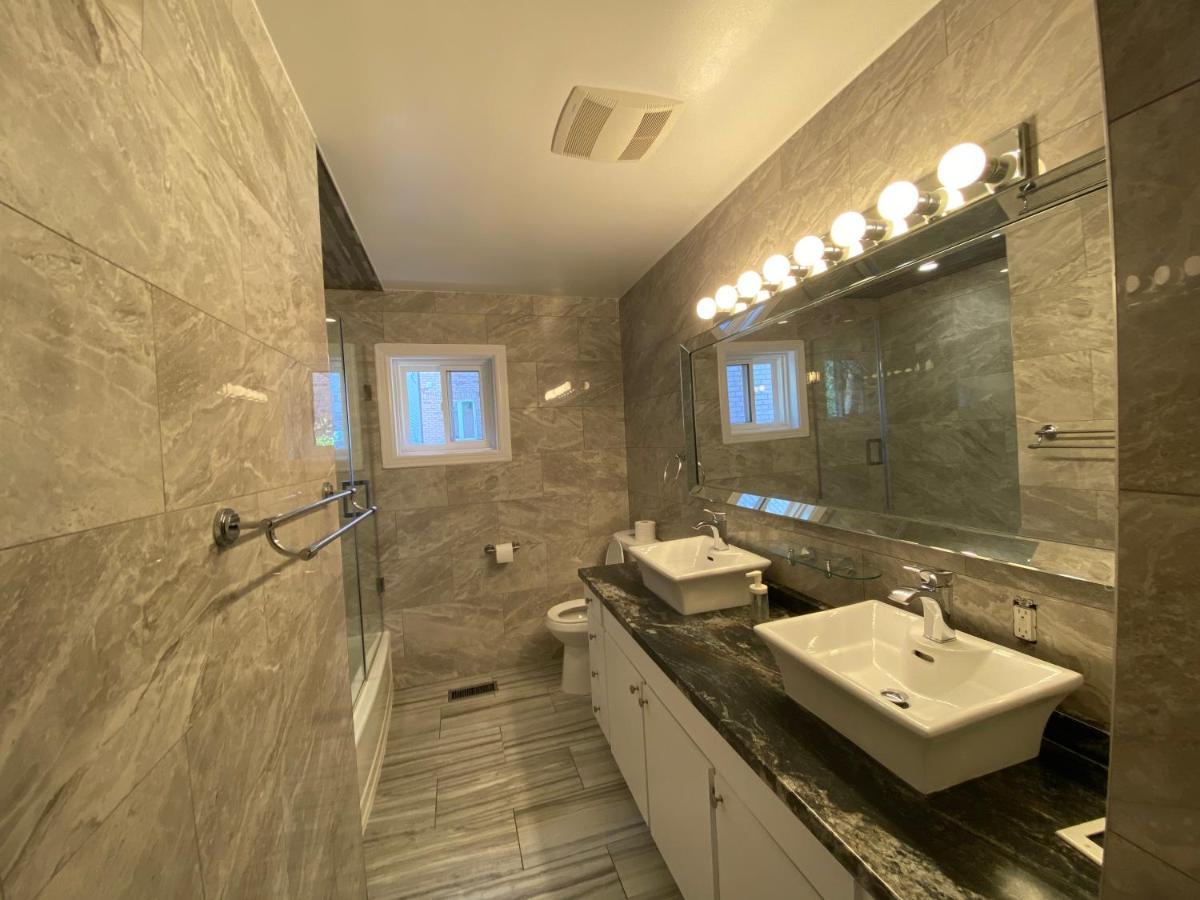 Yonge And Finch Subway !P Cozy & Quiet Private Bdr With Private Bathroom Торонто Екстериор снимка